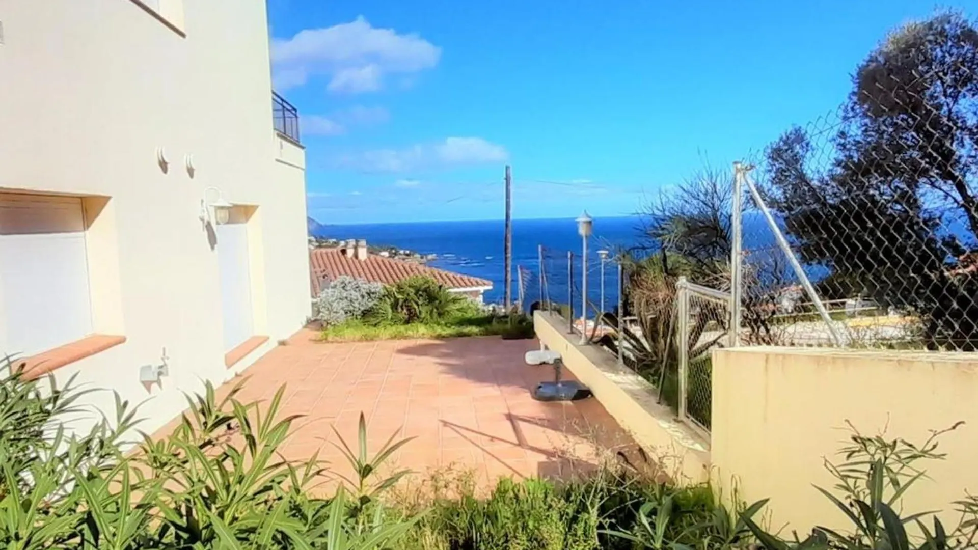 Apartment Apartamento En Llanca Con Terraza, Parking, Wifi Y Se Admiten Mascotas - Es-170-95